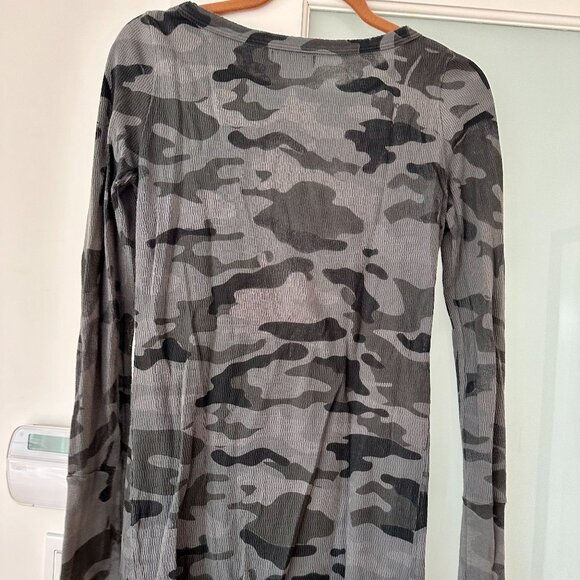 Michael Stars Juliet Camo Thermal Tee XS - Picture 6 of 9